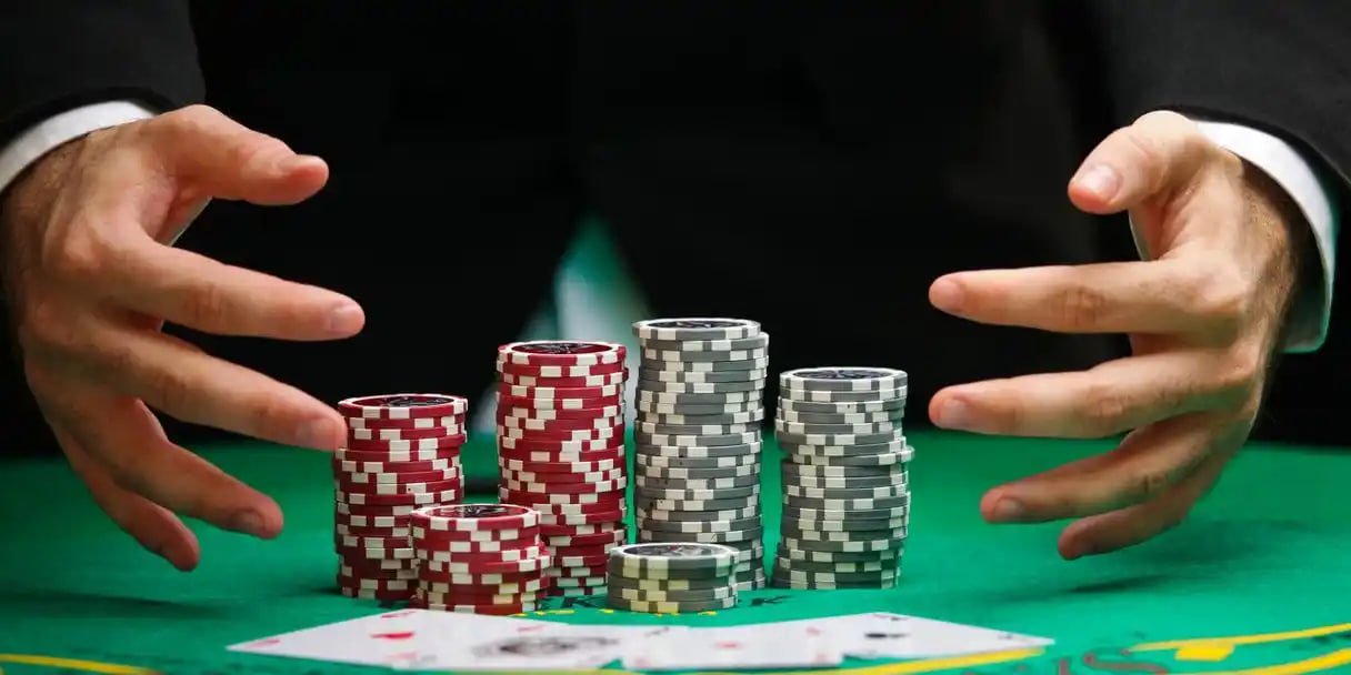 Filipino player joining a live baccarat table on jl7777 via mobile browser
